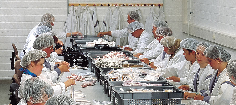 Verpacken, Konfektionieren, Komplettieren und Montage in der Rostocker DRK Werkstätten gGmbH